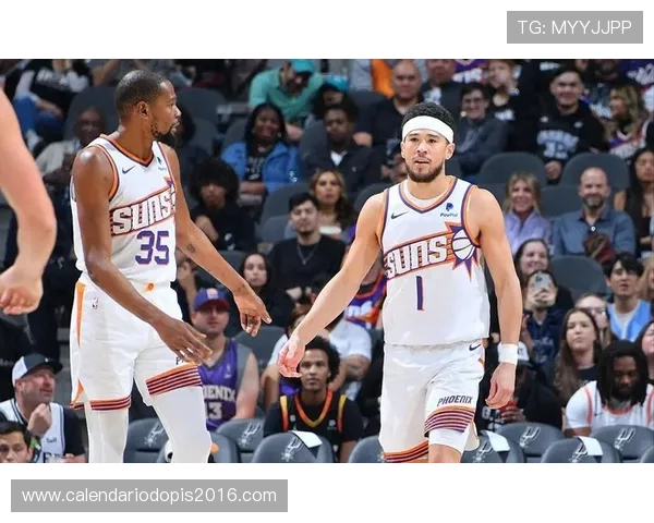 杜兰特家的厨房比我家还小，但他一顿饭花我半年工资